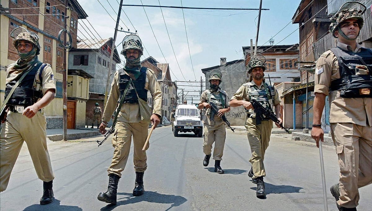 ಜಮ್ಮು-ಕಾಶ್ಮೀರ: ಉಗ್ರರ ದಾಳಿಯಲ್ಲಿ CRPF ಇನ್ಸ್ ಪೆಕ್ಟರ್ ಹುತಾತ್ಮ!